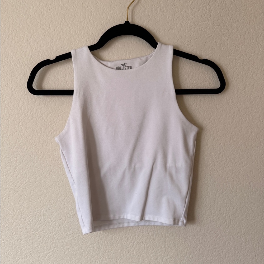 Hollister Women's White Crop Top